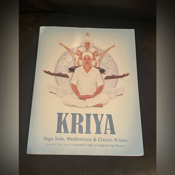 KRIYA Meditation & Yoga Book - Picture 2 of 5